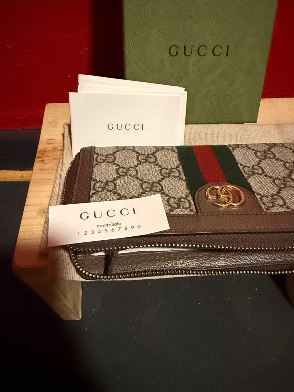 Gucci GG Supreme Continental Wallet with Green/Red Web and Brown Trim - Picture 4 of 7
